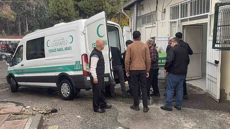 Ders çıkışı kalp krizi geçiren öğretmen kurtarılamadı