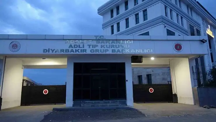 Diyarbakır'da 6 yaşındaki çocuk römorkun altında kalarak can verdi