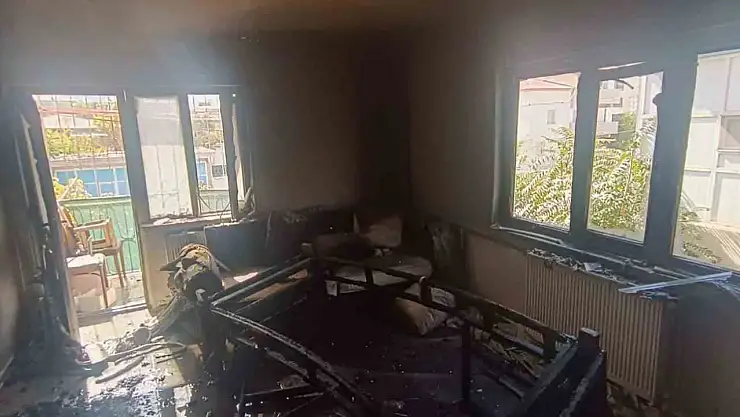 Elbistan'da ikamet yangını