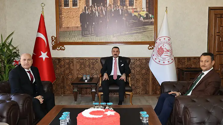 Elüstü'nden Kaymakam Pelvan'a ziyaret