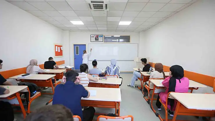 GASMEK, LGS'de 153 öğrencisini başarılı liselere yerleştirdi