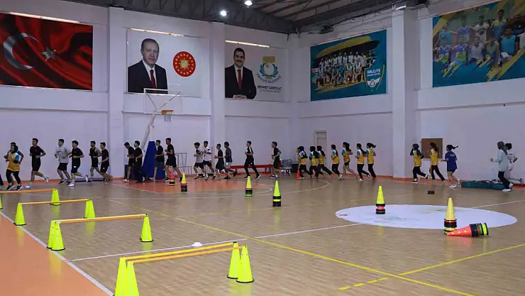 Gençler polis olmak için Haliliye'de ter döküyor