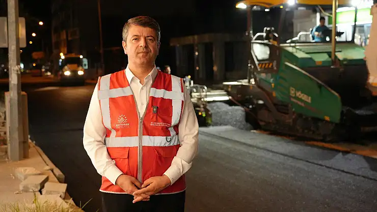 Adıyaman Belediyesi'nden Gölbaşı Caddesi'nde gece mesaisi