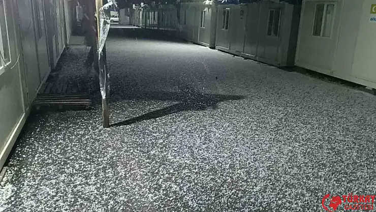 Gölbaşı ilçesinde dolu yağışı