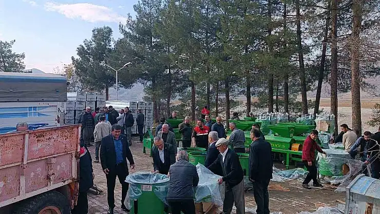 Adıyaman Gölbaşı'nda çiftçilere makine ve ekipman desteği