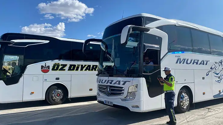 Gölbaşı'nda Jandarma Trafik şube ekiplerinden sıkı denetim