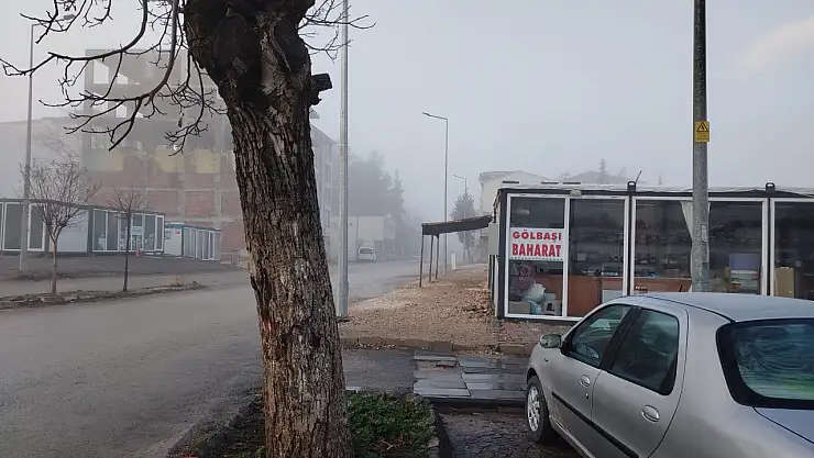 Gölbaşı'nda sis etkili oldu