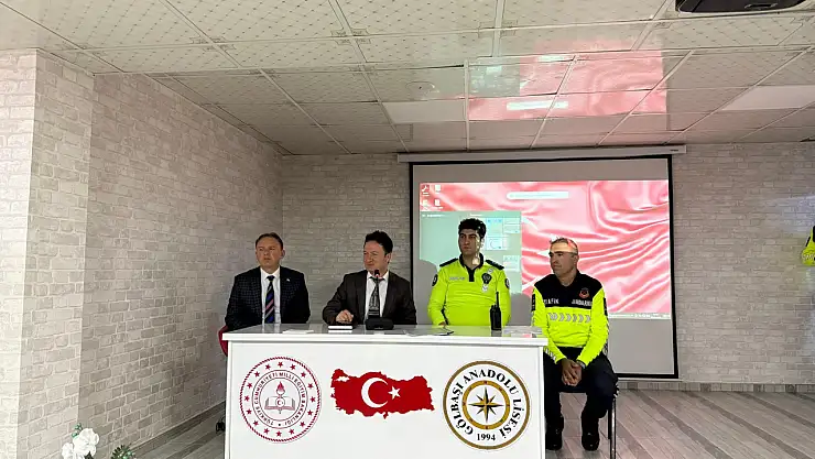 Gölbaşı'nda Taşıma şoförleri bilgilendirme toplantısı gerçekleştirildi
