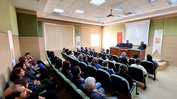 İpek böcekçiliği semineri yoğun ilgi gördü