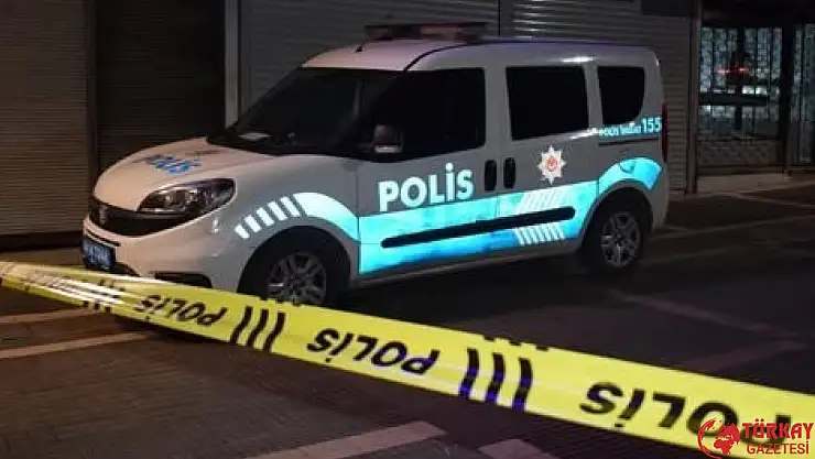 İş yerini kundaklarken kendini yaktı