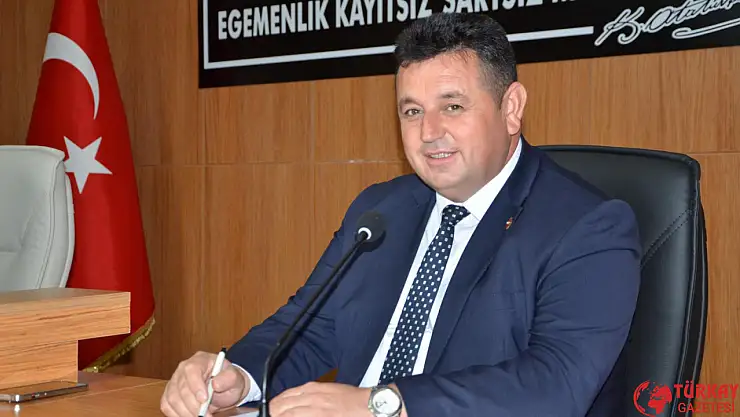 İşadamı Durmuş'tan 23 Nisan Ulusal Egemenlik ve Çocuk Bayramı mesajı