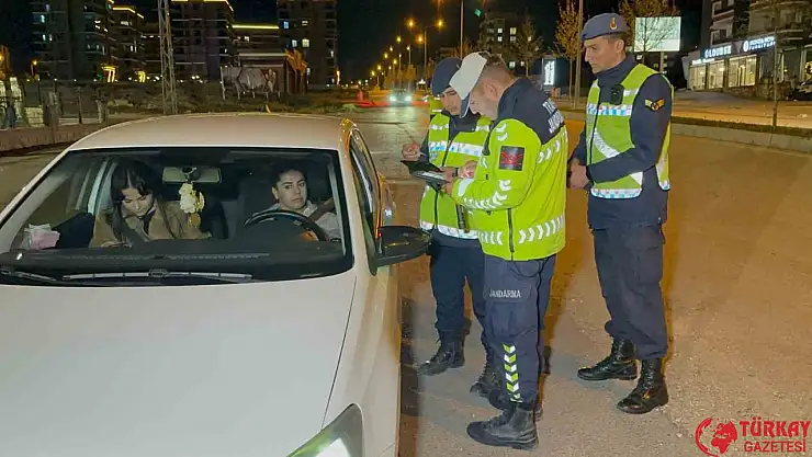 Jandarma ekiplerinden sıkı denetim
