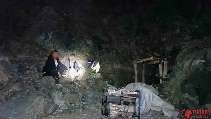 Kaçak maden kazı yapan şahısları jandarma suçüstü yakaladı: 4 gözaltı