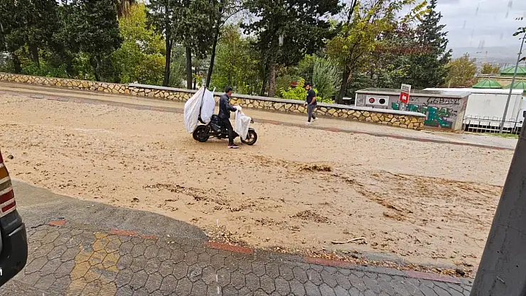 Kahramanmaraş'ta sağanak etkili oldu, su taşkınları yaşandı