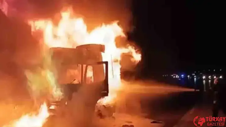 Kahramanmaraş'ta tır alev alev yandı
