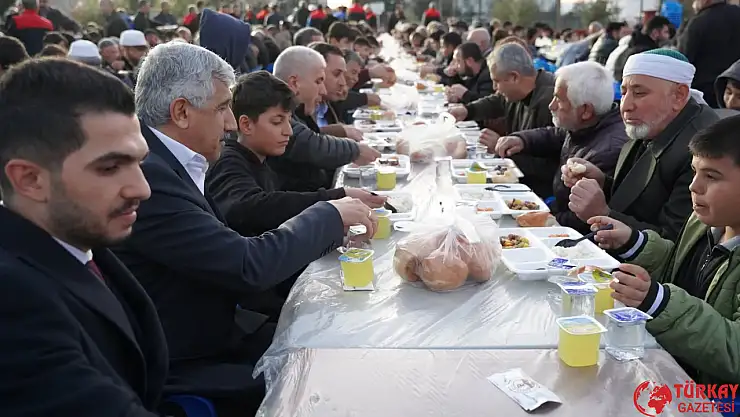 Kahta Belediyesi'nin iftar çadırı, ramazan ruhunu halkla buluşturdu