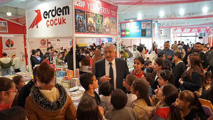 Kahta'da ilk Kitap Fuarı açıldı