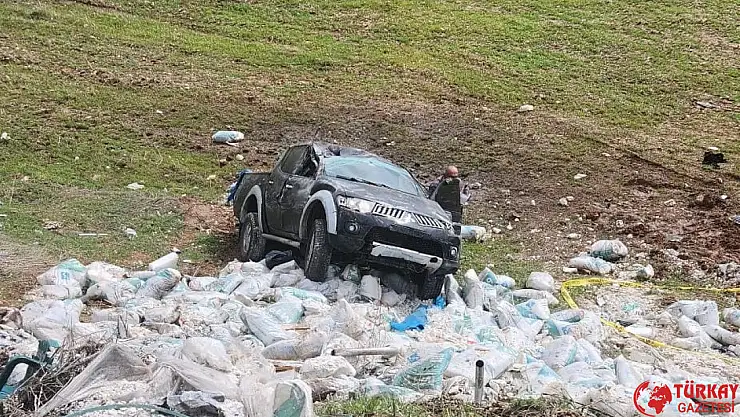 Kamyonet şarampole yuvarlandı: 2 yaralı