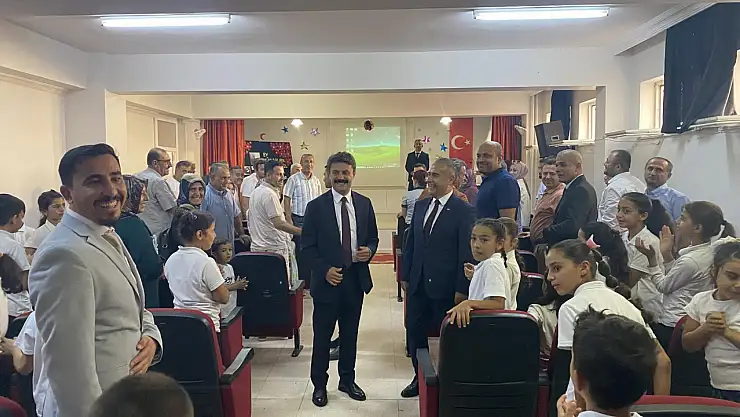 Kaymakam Aslan ilköğretim haftasında öğrencilerle bir araya geldi
