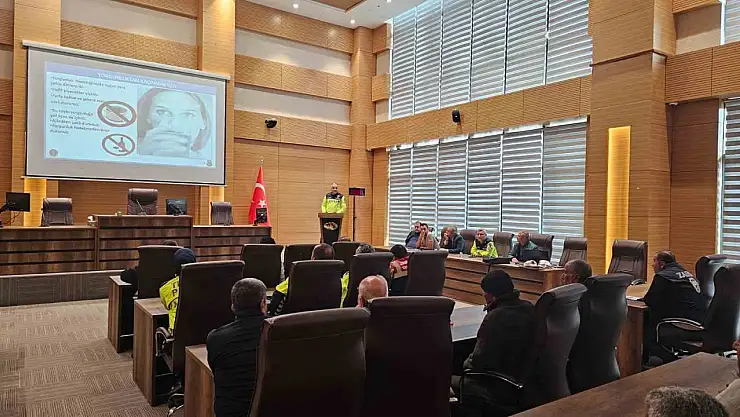 Kilis'te hafriyat taşıyan araçlara yönelik eğitim verildi