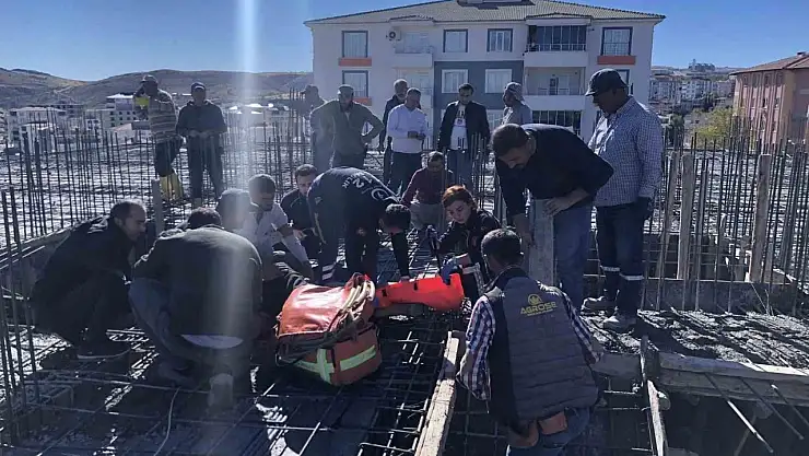 Kırılan pompa parçasının altında kalan işçi yaralandı