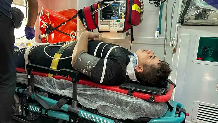 Kontrolden çıkan motosiklet devrildi: 2 yaralı