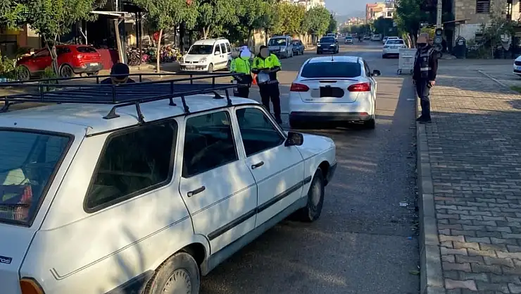 Kozan'da çeşitli suçlardan yakalanan 3 şahıs cezaevine gönderildi