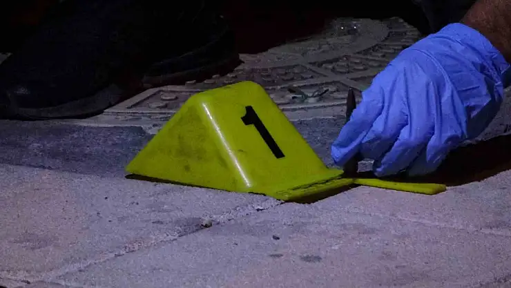 Malatya'da kaldırımda bulunan Kalaşnikof mermisi polisi alarma geçirdi