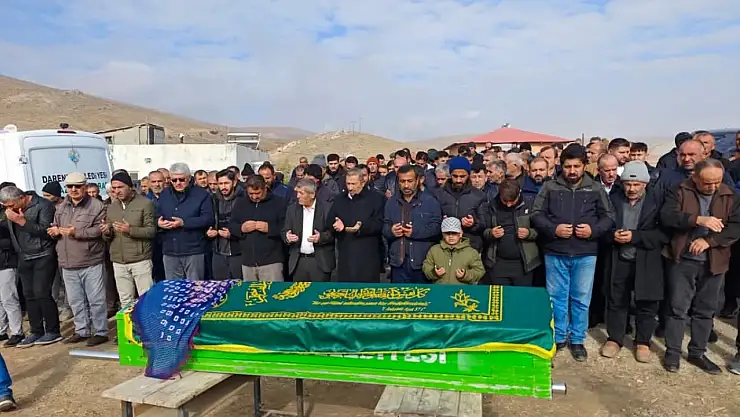 Malatya'da kayıp olarak aranırken ölü bulunan kadın defnedildi
