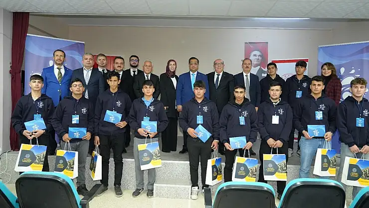 Mesleki Eğitime Yönlendirme ve Başarı Ödüllendirme töreni düzenlendi