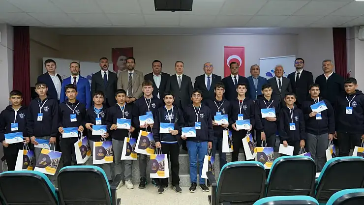 Mesleki Eğitime yönlendirme ve başarıyı ödüllendirme töreni gerçekleştirildi