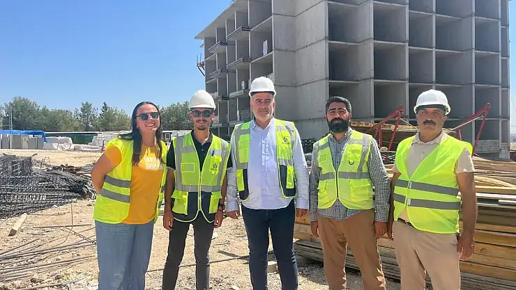 Milletvekili Özhan, Adliye lojmanları inşaatında incelemelerde bulundu