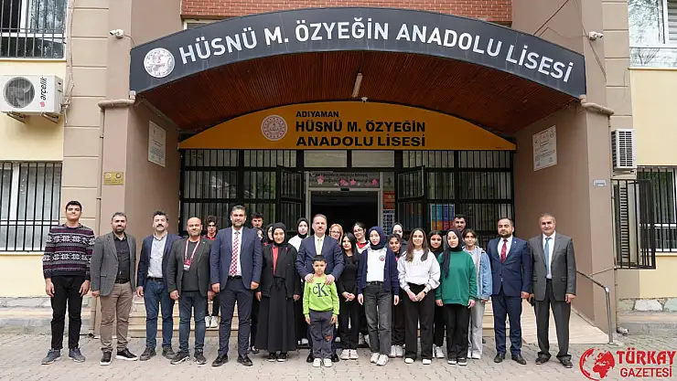 Milli Eğitim müdürü Tosun'dan Hüsnü Özyeğin okuluna ziyaret