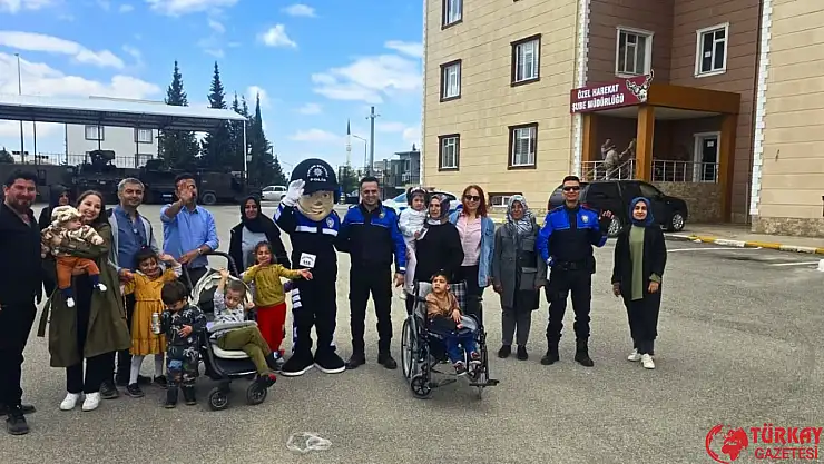 Minik öğrencilere polis mesleği tanıtıldı