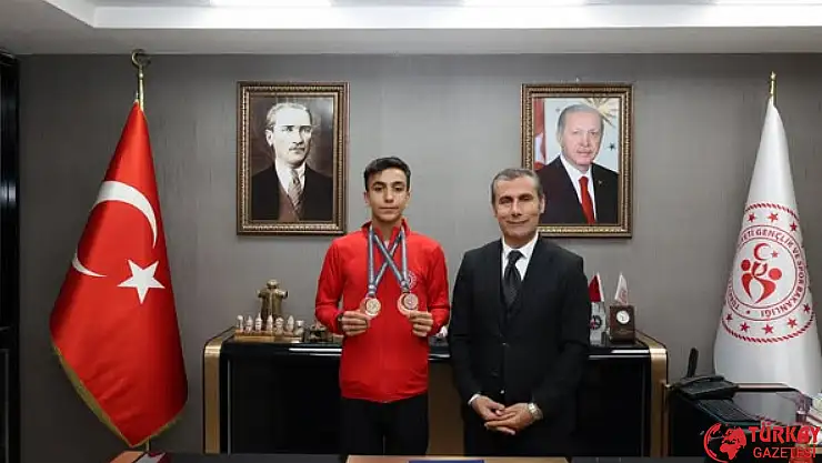 Mustafa bu kez ALTIN'a yürüdü