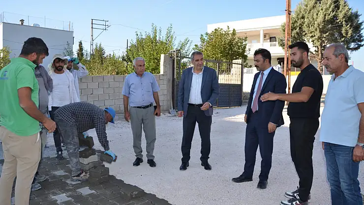 Ortanca Köyünde sokaklara kilitli parke taşı döşeniyor