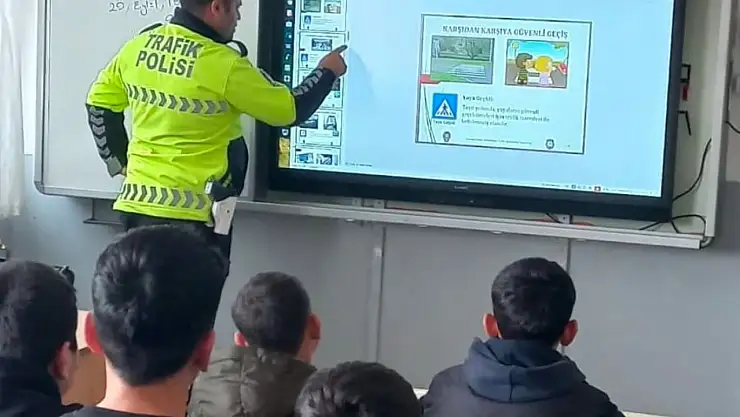 Ortaokul öğrencilerine trafik ve güvenlik eğitimi verildi