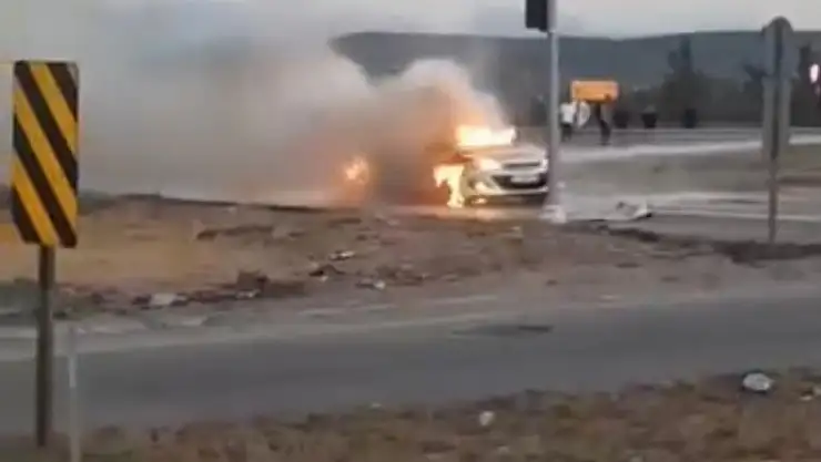 Osmaniye'de otomobil alev topuna döndü
