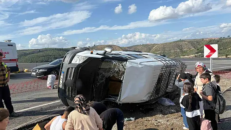 Osmaniye'de yolcu minibüsü şarampole devrildi: 13 Yaralı
