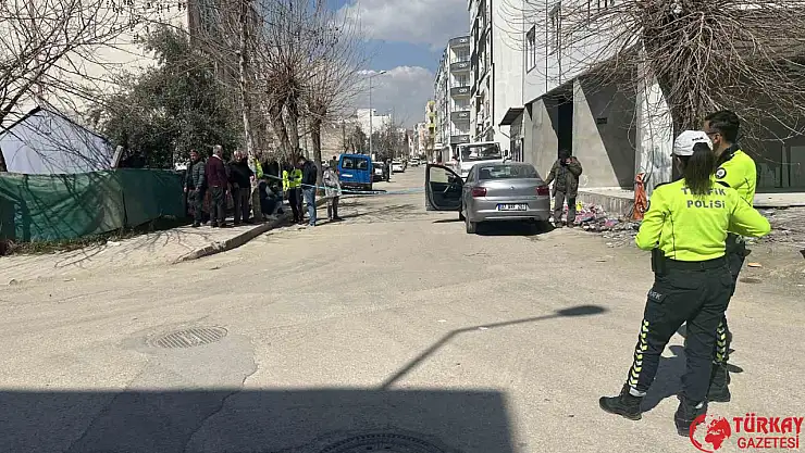 Otomobil ile motosiklet çarpıştı: 1 ağır yaralı