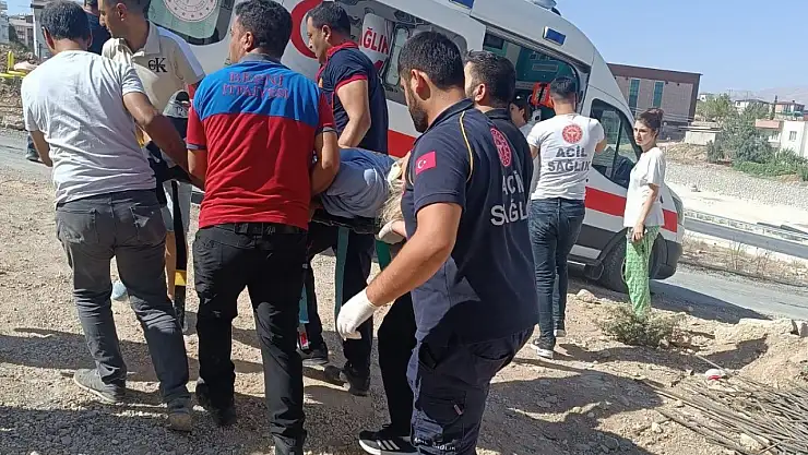 Otomobil inşaat boşluğuna düştü: 1 yaralı