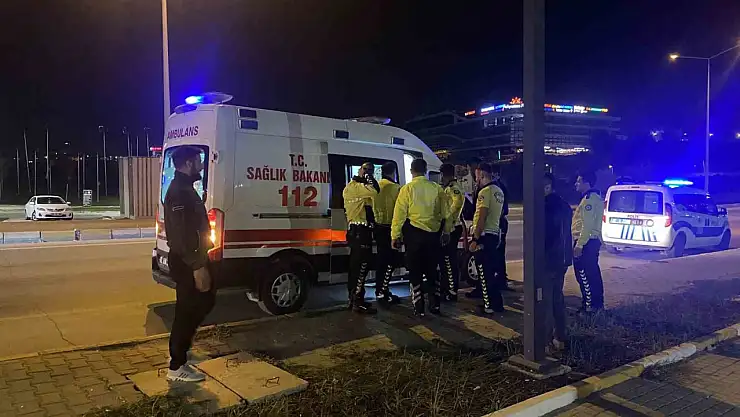 Adıyaman'da akıl almaz kaza! Kaldırıma çarptı