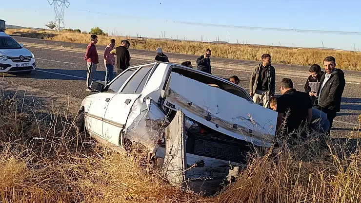 Otomobil şarampole girdi: 2 yaralı