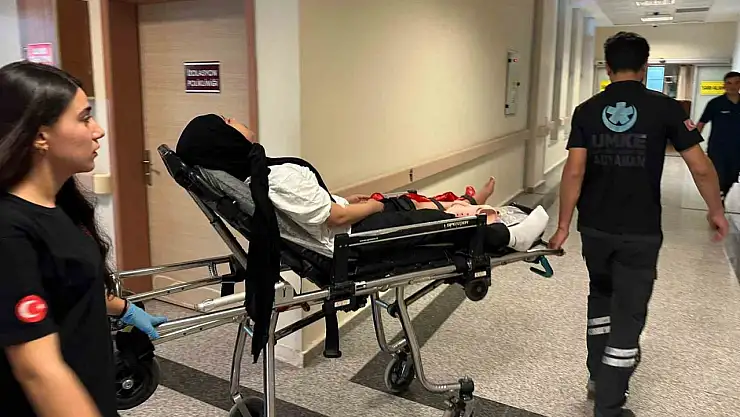 Otomobille motosiklet çarpıştı: 2 yaralı