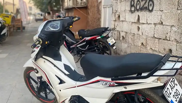 Park halindeki motosiklet çalındı