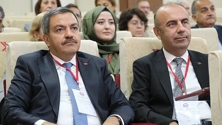 Rektör Keleş, Üniversitelerarası Kurul toplantısına katıldı