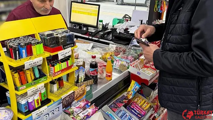 Sağlık Bakanı Memişoğlu'ndan boykota karşı esnafa destek