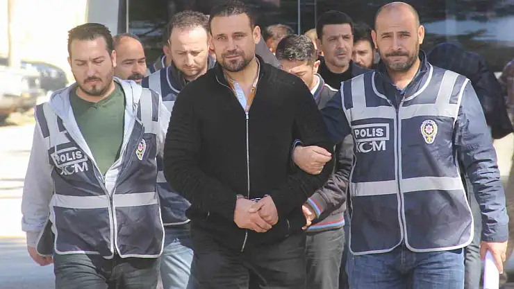 Sahte diploma çetesi lideri Ziya Kadiroğlu, 2018'de aynı suçtan gözaltına alınmış