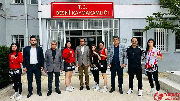 Şampiyon sporculardan Kaymakam Partal'a ziyaret