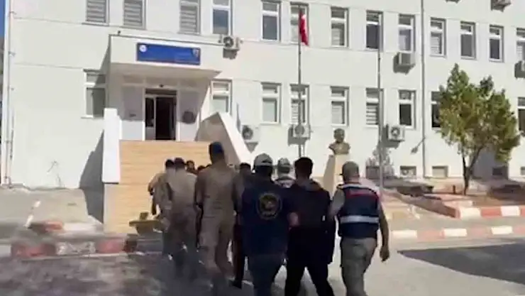 Şanlıurfa'da 11 milyon liralık telefon dolandırıcılığı operasyonu: 5 tutuklama